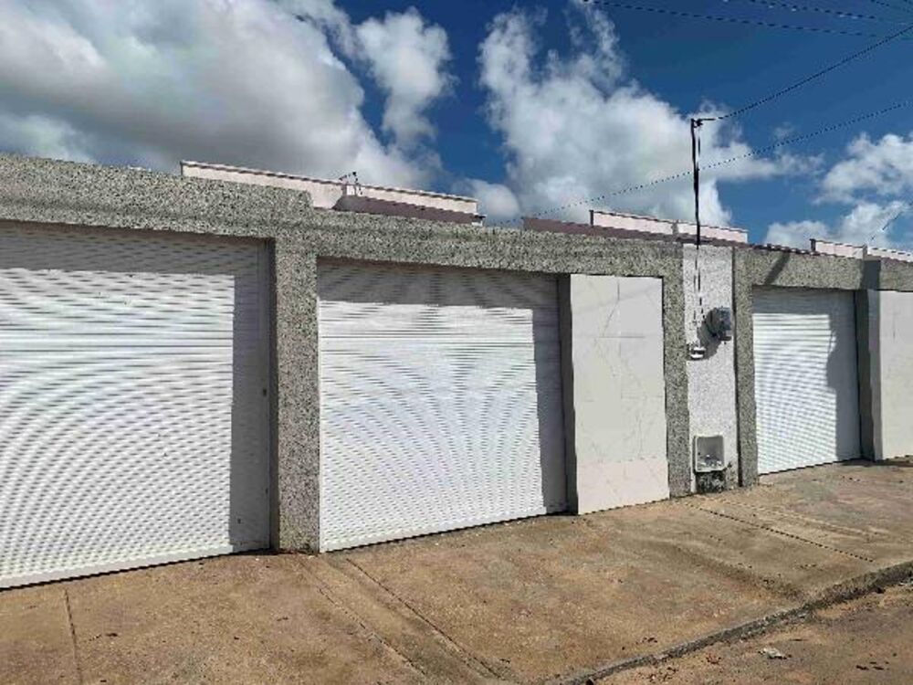 Casa à venda com 2 quartos, 161m² - Foto 1