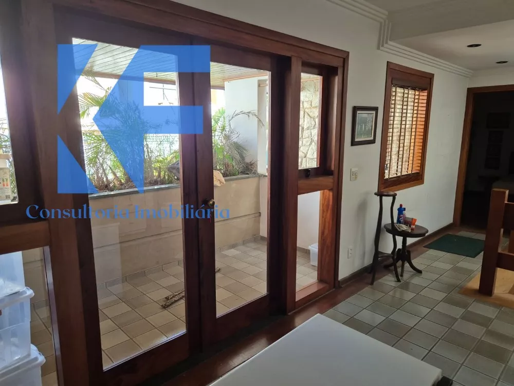 Casa, 4 quartos, 312 m² - Foto 1