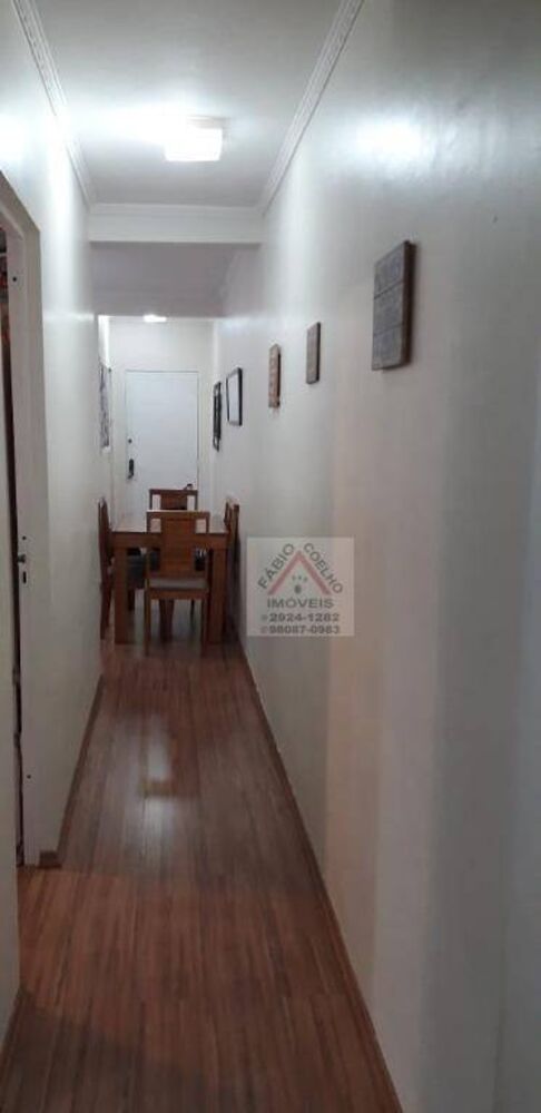 Apartamento à venda com 2 quartos, 70m² - Foto 4
