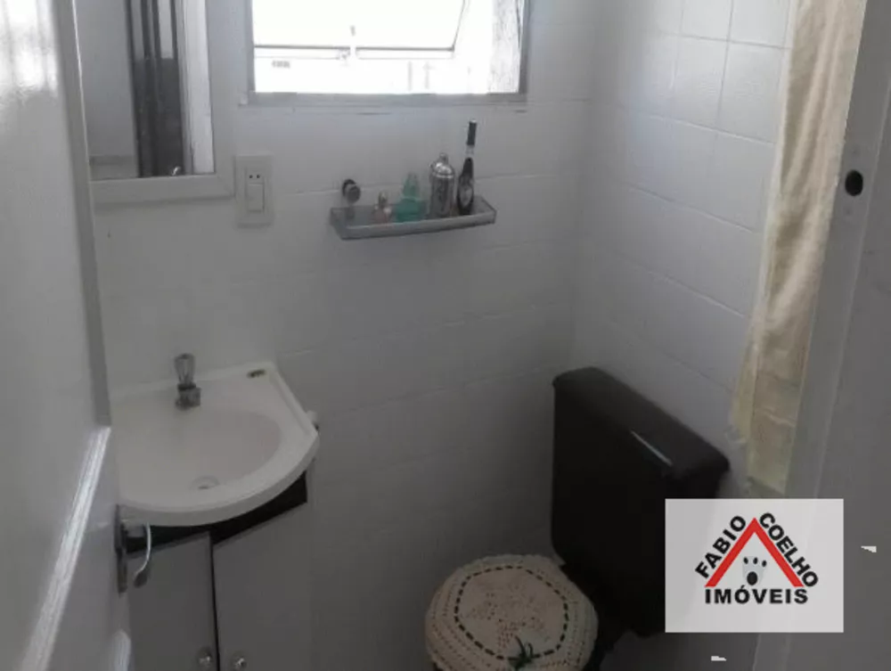 Apartamento à venda com 2 quartos, 70m² - Foto 2