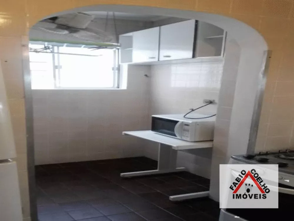 Apartamento à venda com 2 quartos, 70m² - Foto 3