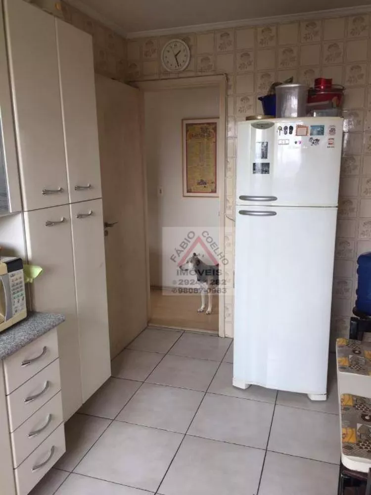 Apartamento à venda com 2 quartos, 70m² - Foto 3