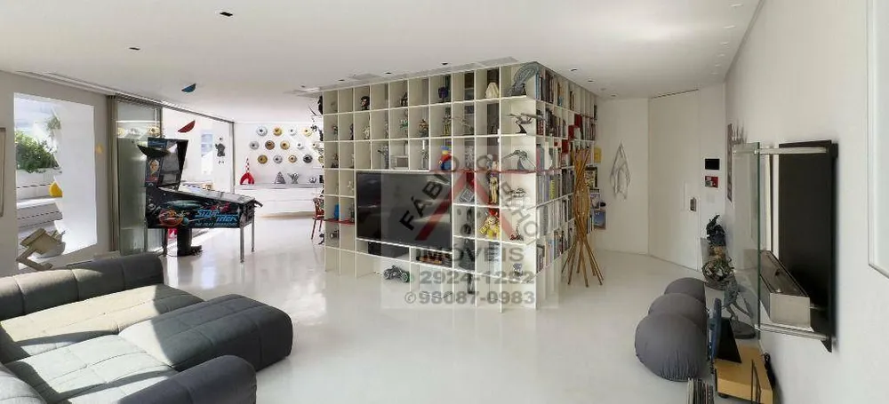 Cobertura, 3 quartos, 202 m² - Foto 2