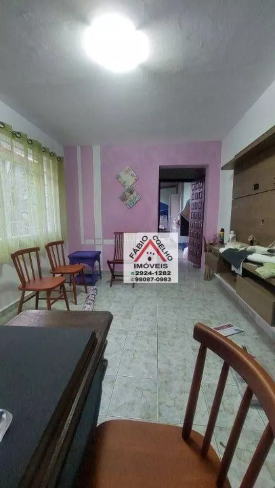 Casa à venda com 3 quartos, 90m² - Foto 1