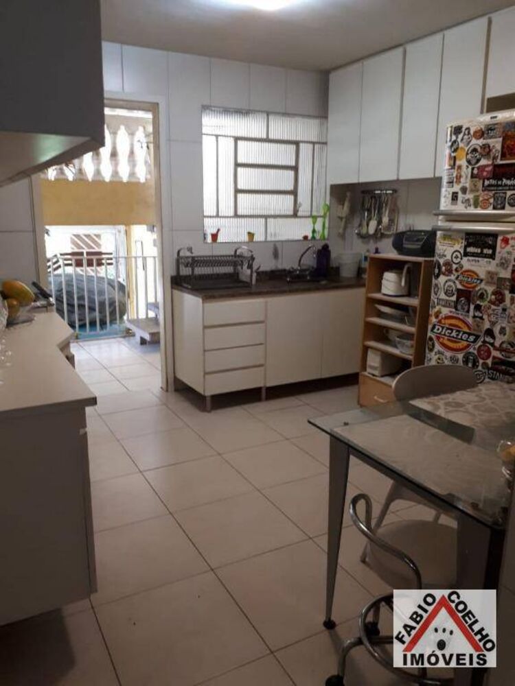 Casa, 3 quartos, 149 m² - Foto 2