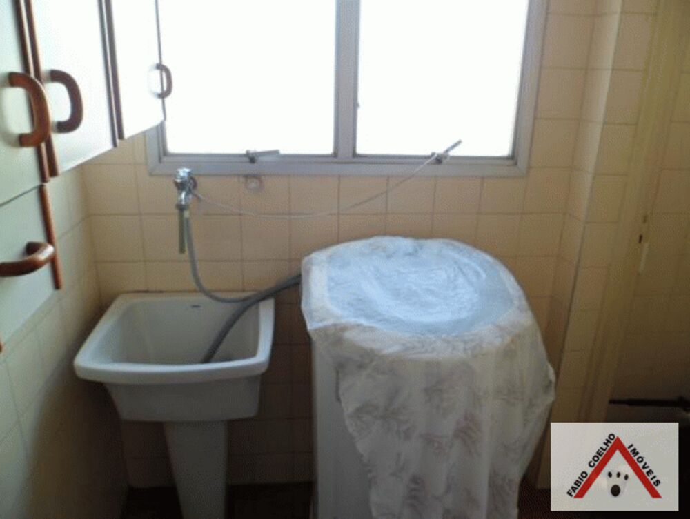 Apartamento à venda com 2 quartos, 65m² - Foto 2