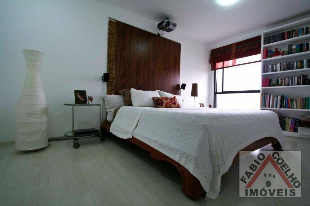 Apartamento à venda com 4 quartos, 160m² - Foto 2