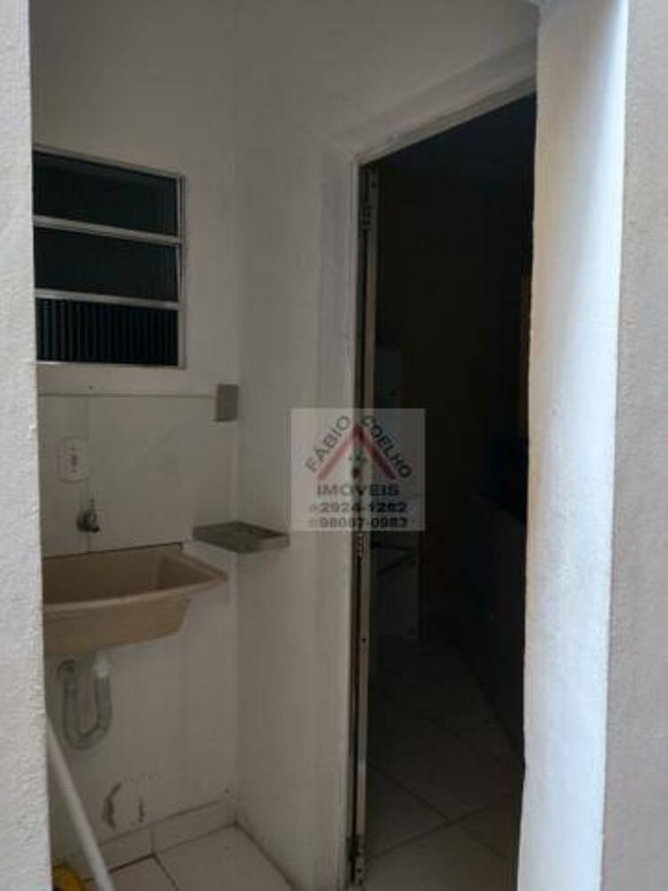 Casa à venda com 10 quartos, 310m² - Foto 2