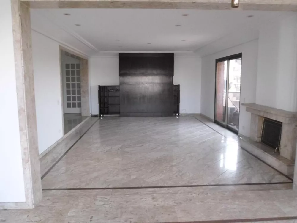 Apartamento à venda com 4 quartos, 224m² - Foto 1