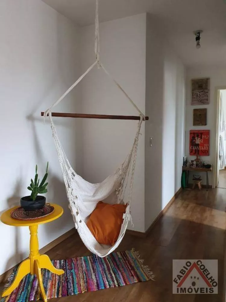 Apartamento à venda com 2 quartos, 61m² - Foto 2