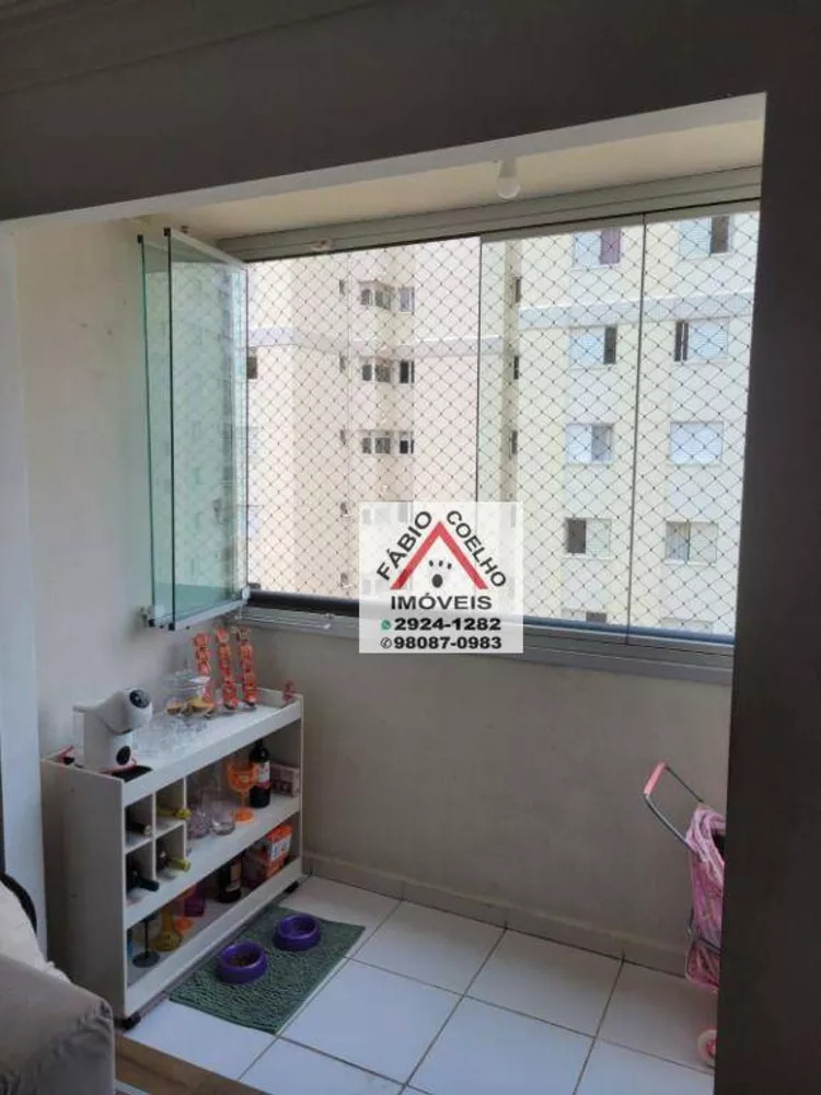 Apartamento à venda com 3 quartos, 75m² - Foto 2