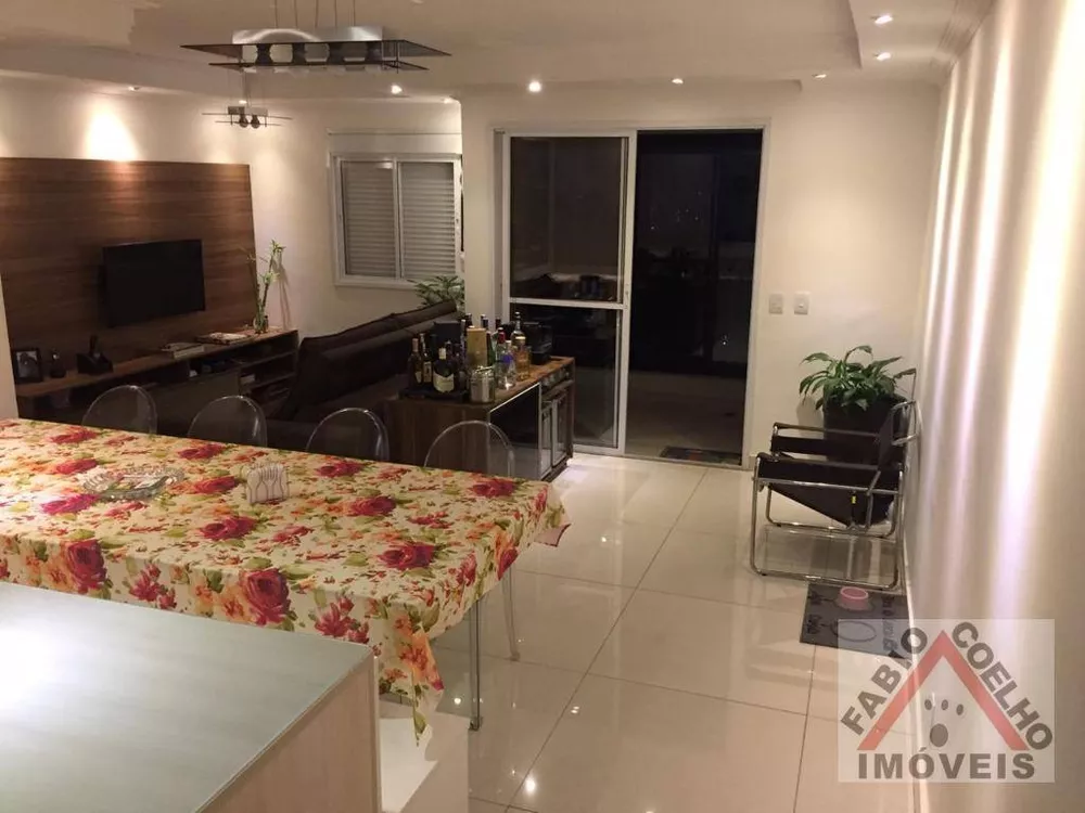 Apartamento à venda com 2 quartos, 75m² - Foto 2