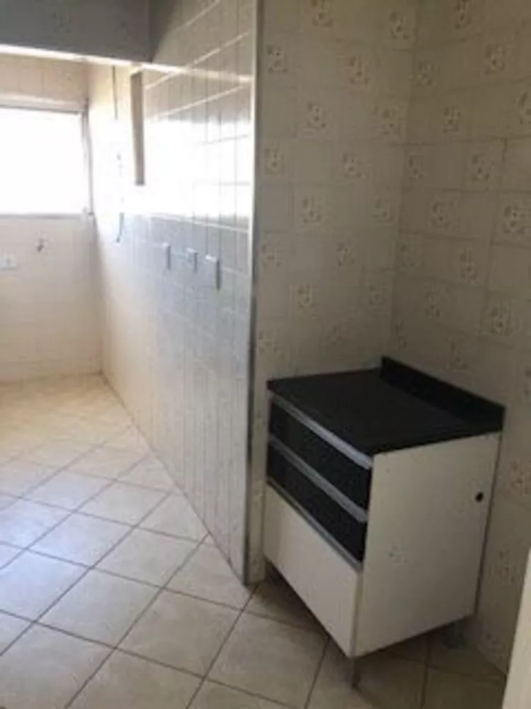 Apartamento à venda com 2 quartos, 60m² - Foto 3