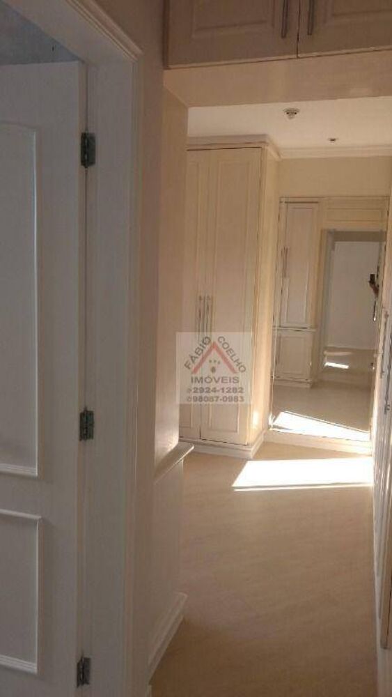 Cobertura à venda com 4 quartos, 250m² - Foto 3