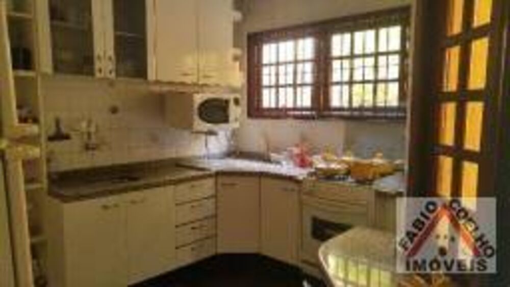 Casa à venda com 3 quartos, 93m² - Foto 2