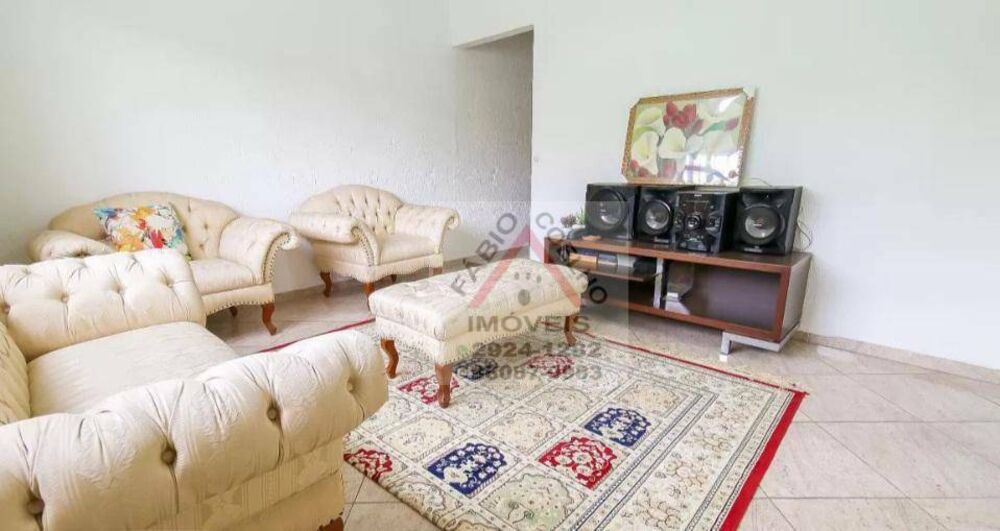 Casa, 2 quartos, 200 m² - Foto 1