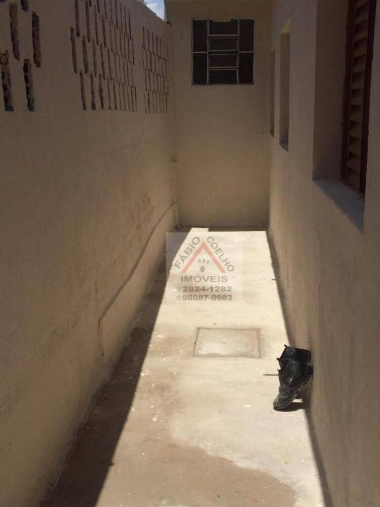 Casa à venda com 2 quartos, 214m² - Foto 9