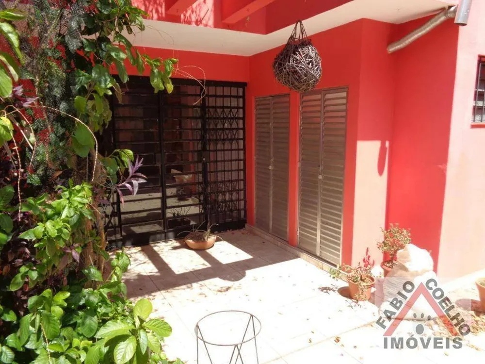 Casa, 3 quartos, 250 m² - Foto 2