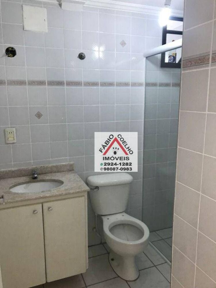 Apartamento à venda com 3 quartos, 73m² - Foto 2