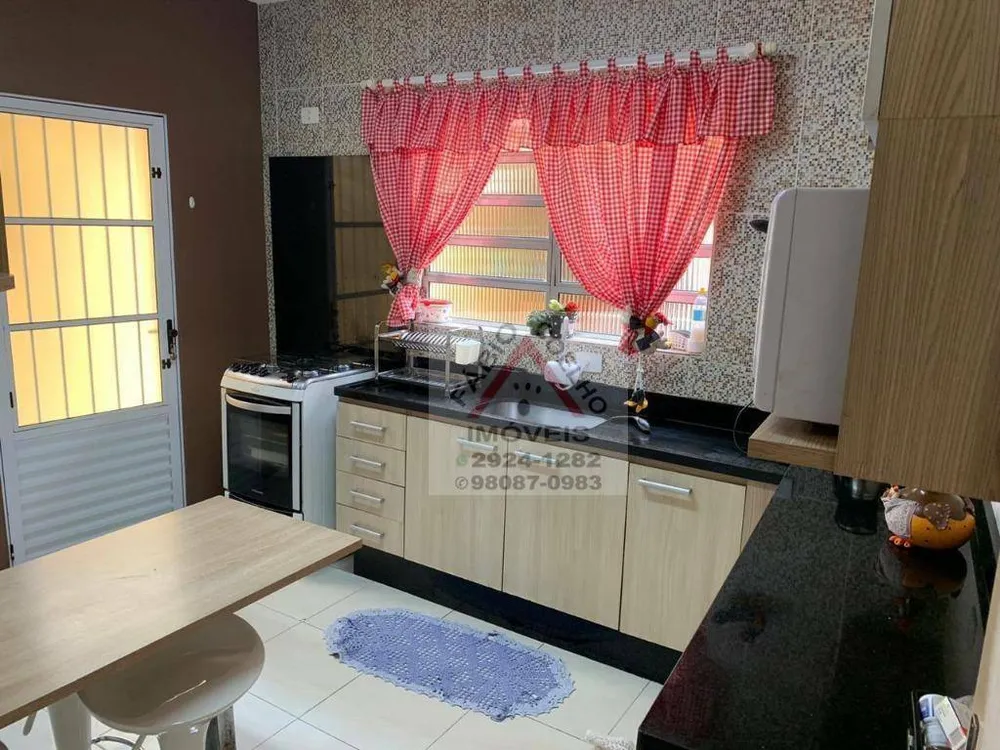 Sobrado, 3 quartos, 200 m² - Foto 2
