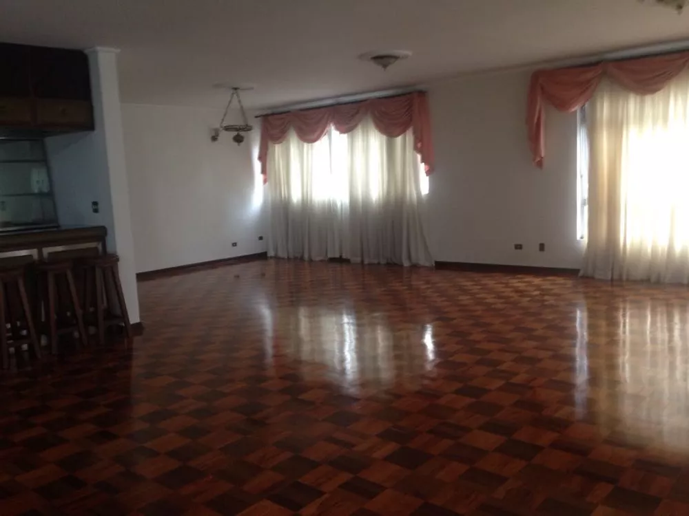 Apartamento à venda com 3 quartos, 341m² - Foto 1