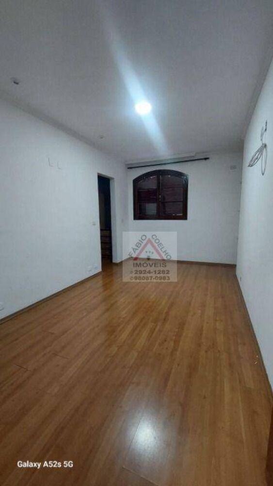 Sobrado à venda e aluguel com 3 quartos, 180m² - Foto 7