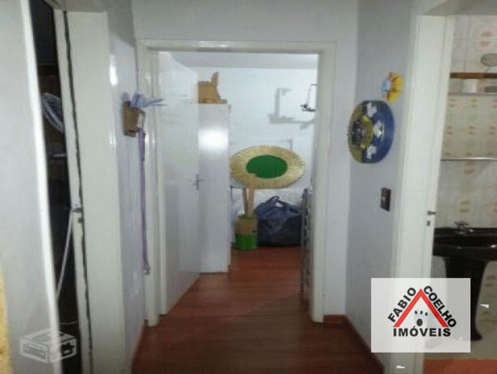 Apartamento à venda com 2 quartos, 70m² - Foto 4
