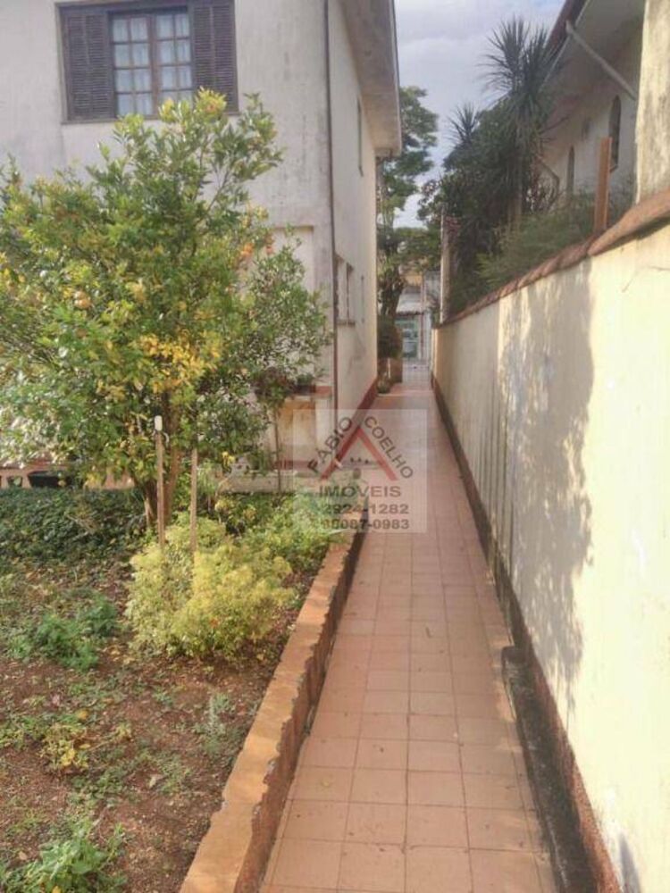 Sobrado, 3 quartos, 218 m² - Foto 1