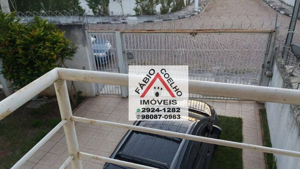 Sobrado à venda com 3 quartos, 150m² - Foto 1
