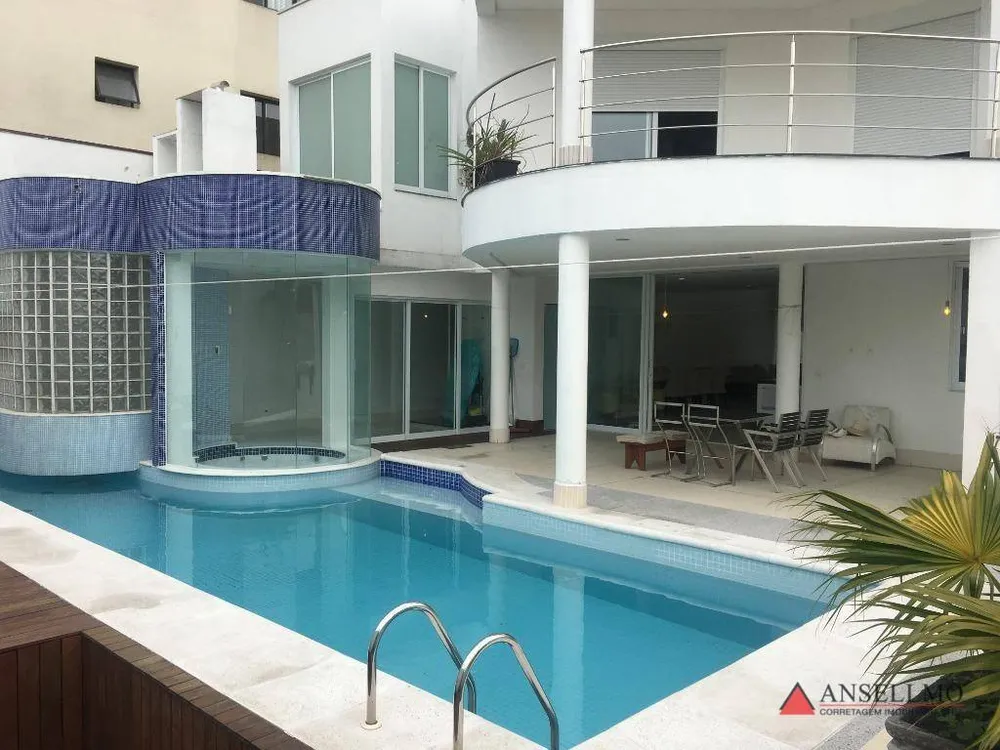 Sobrado, 4 quartos, 661 m² - Foto 1