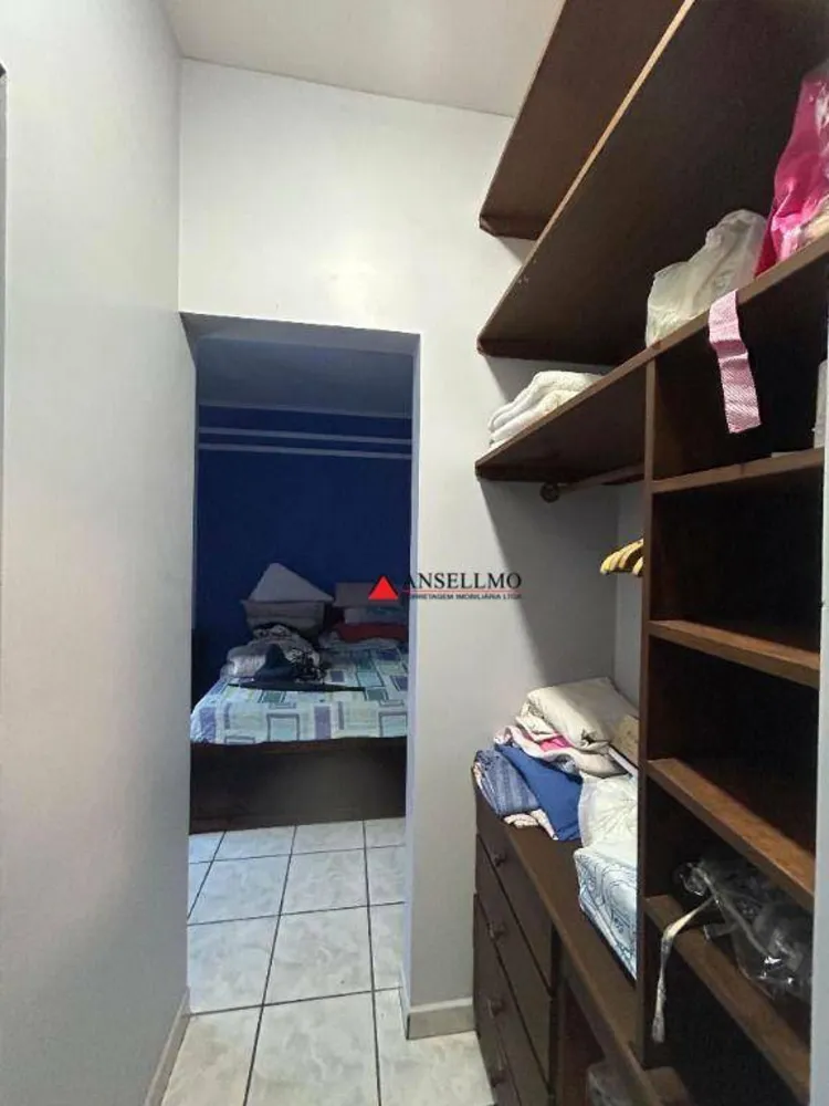 Casa, 3 quartos, 233 m² - Foto 1