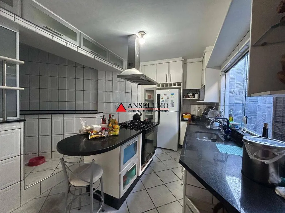 Casa, 3 quartos, 233 m² - Foto 2