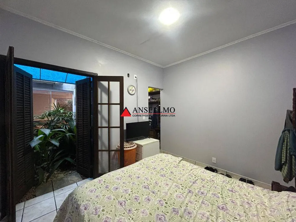 Casa, 3 quartos, 233 m² - Foto 4