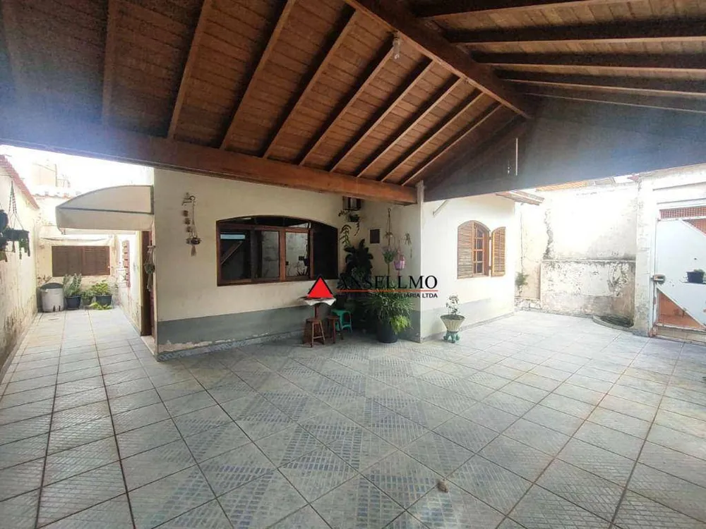 Casa, 4 quartos, 252 m² - Foto 1