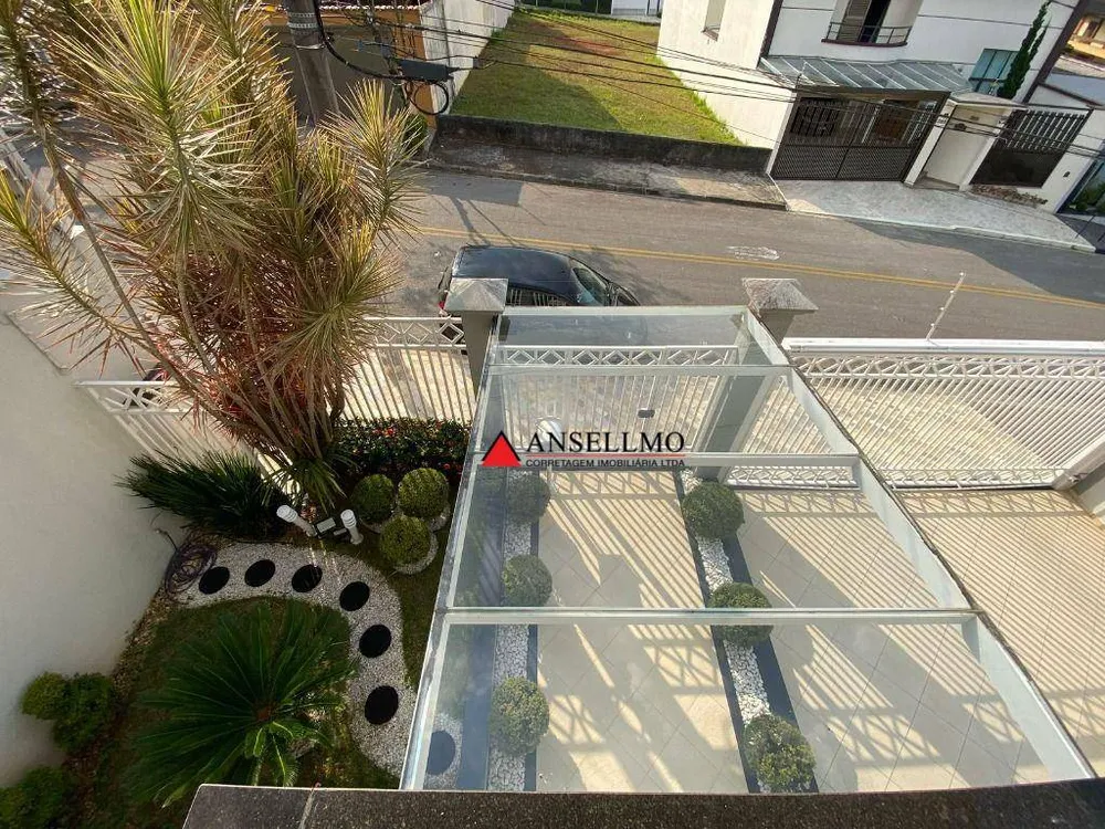 Sobrado, 3 quartos, 297 m² - Foto 1
