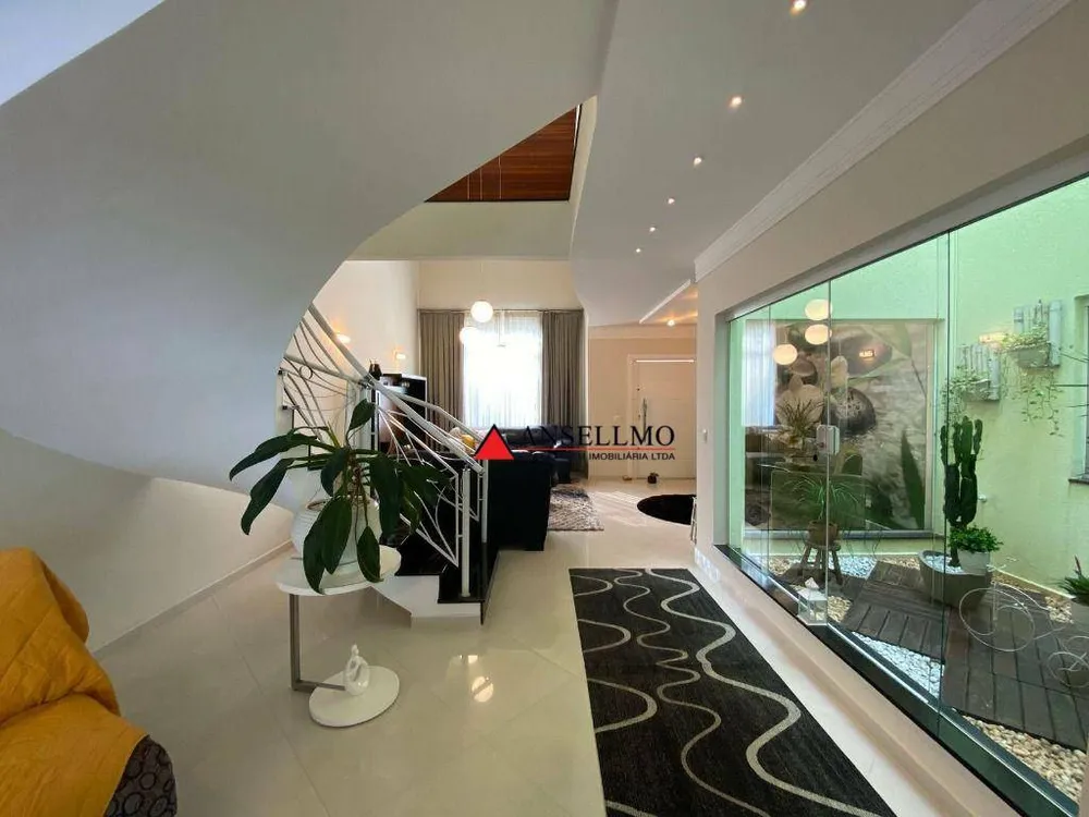Sobrado, 3 quartos, 297 m² - Foto 2