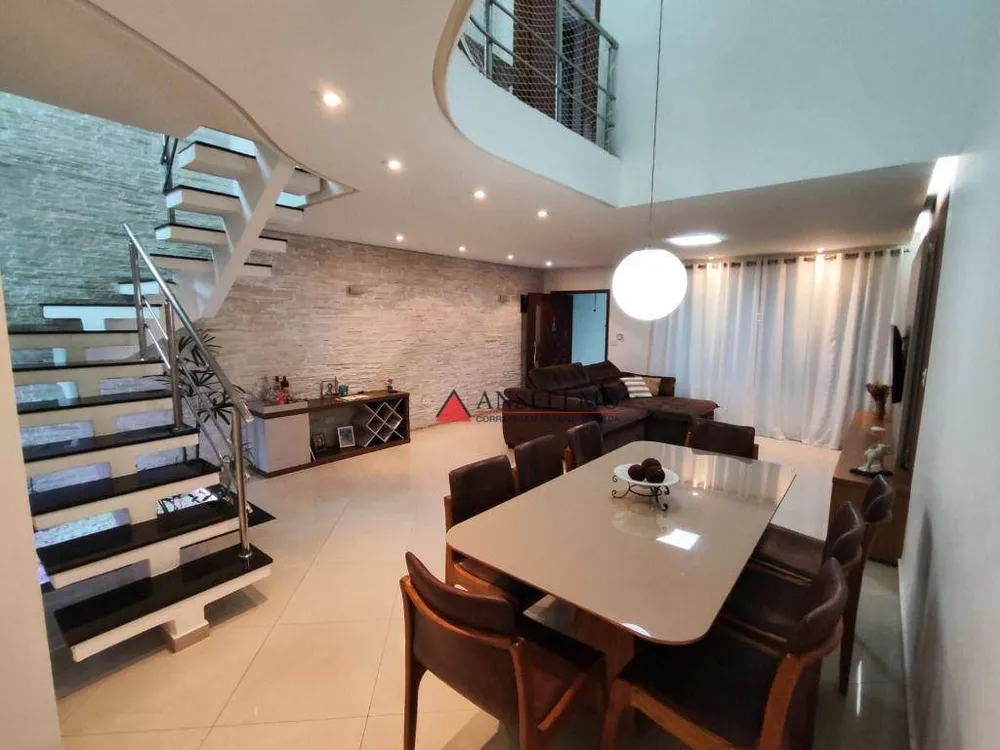 Sobrado, 4 quartos, 182 m² - Foto 1