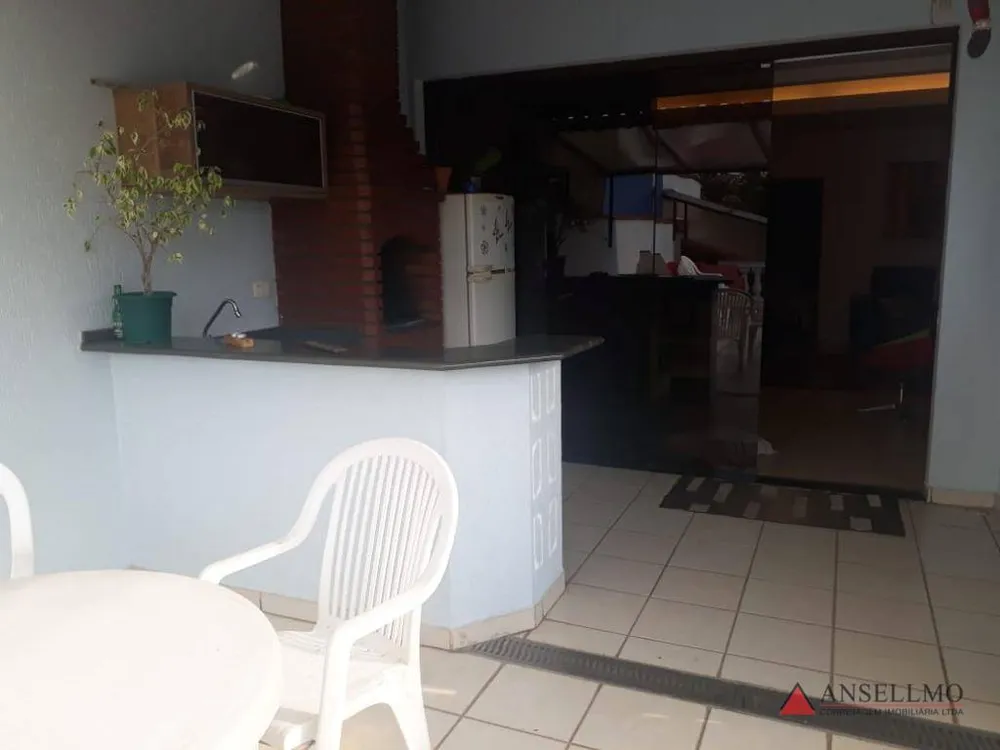 Sobrado, 3 quartos, 209 m² - Foto 1
