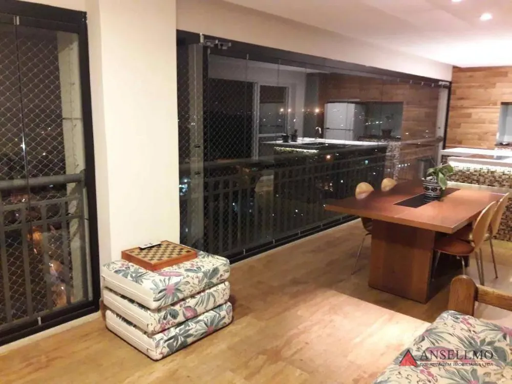 Apartamento, 3 quartos, 242 m² - Foto 1
