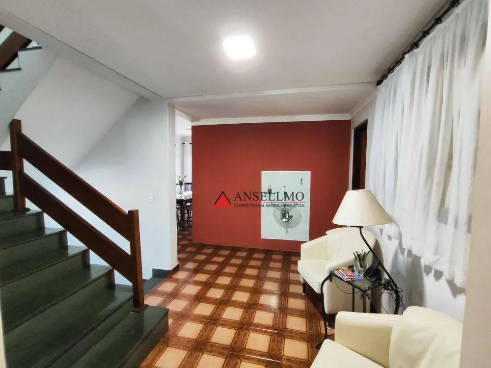 Sobrado, 3 quartos, 300 m² - Foto 1