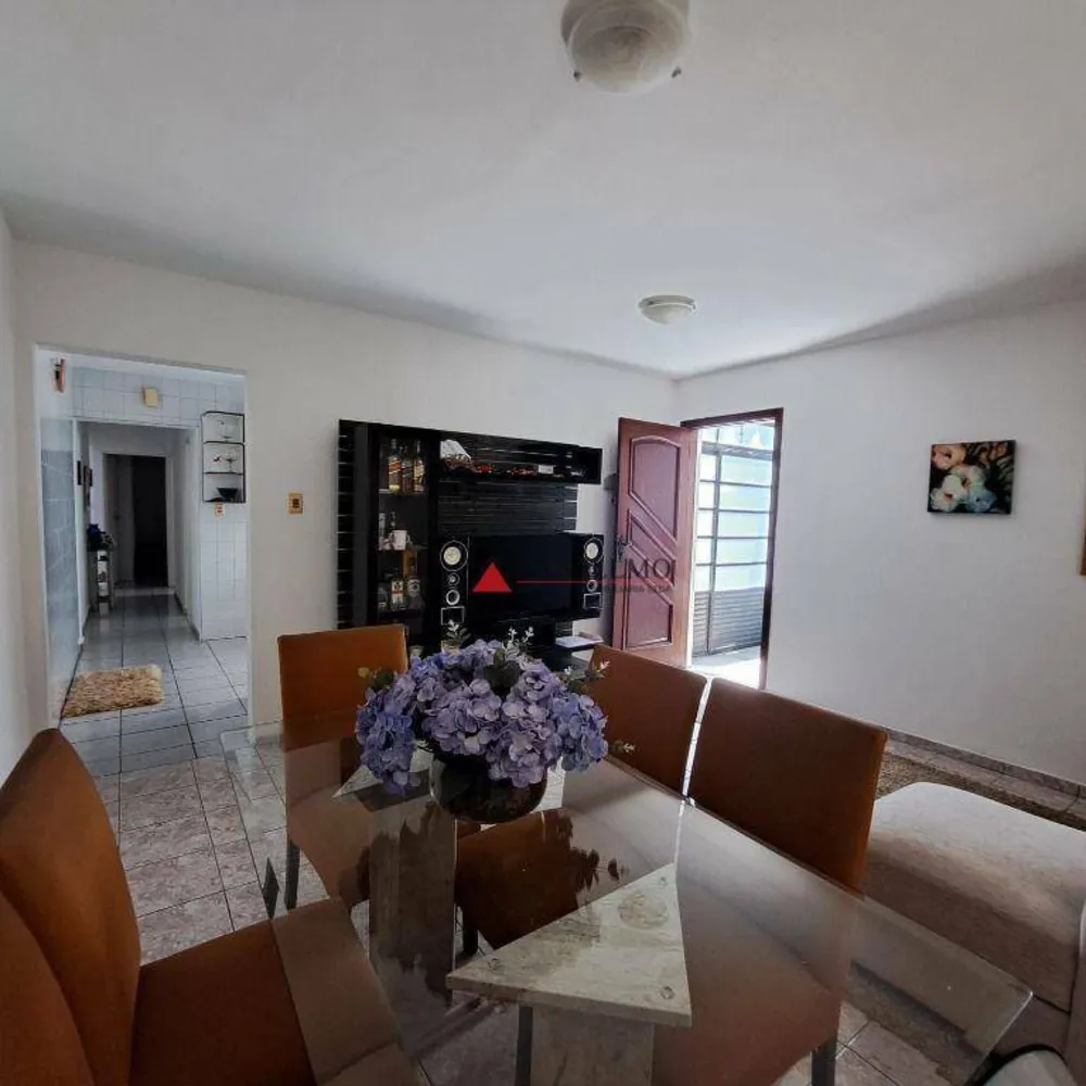 Casa, 2 quartos, 206 m² - Foto 1