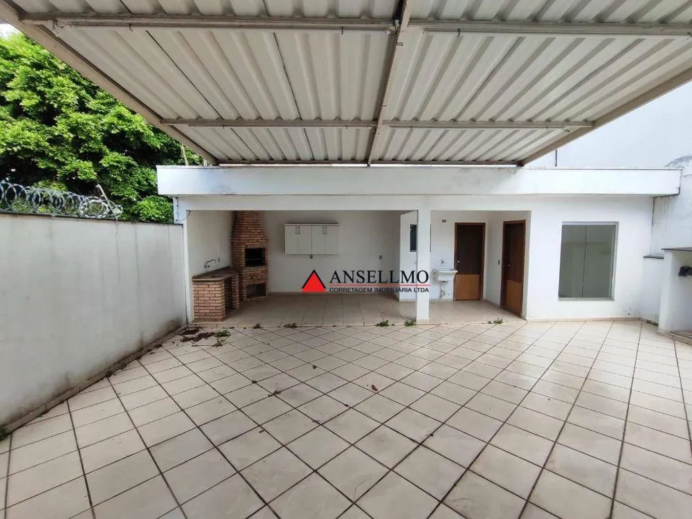 Casa, 3 quartos, 202 m² - Foto 1