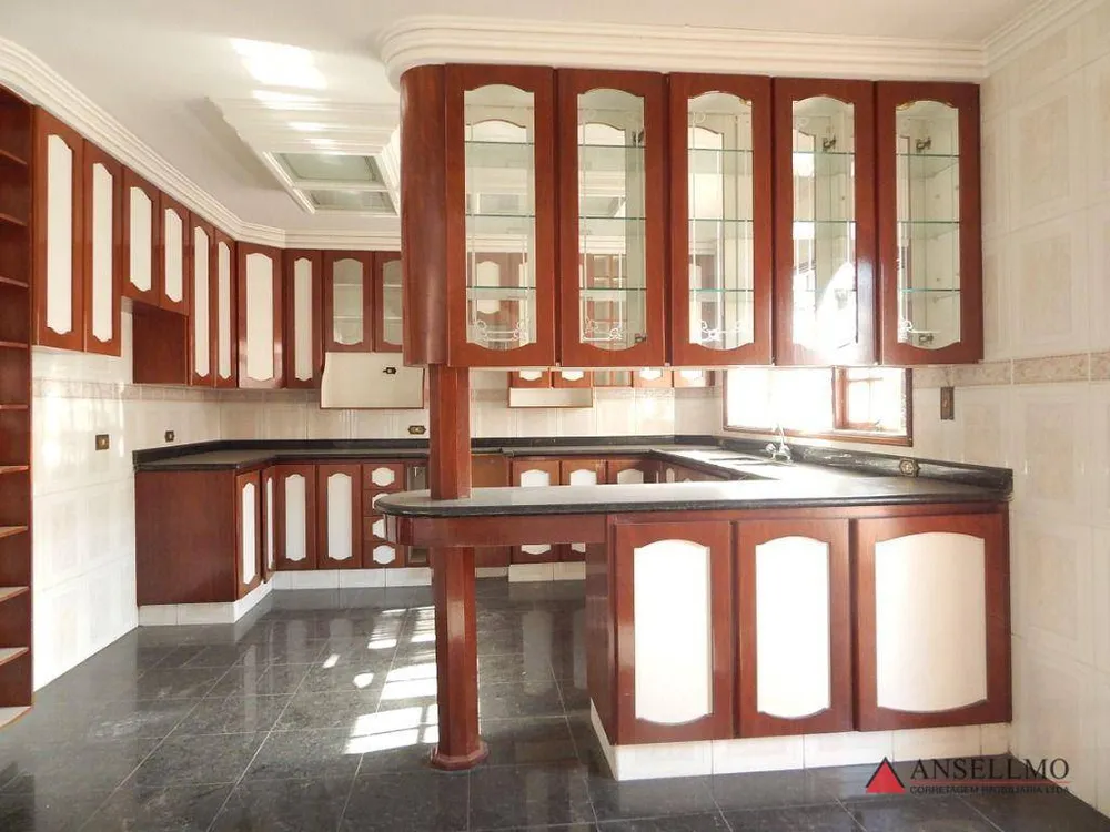 Sobrado, 4 quartos, 606 m² - Foto 2