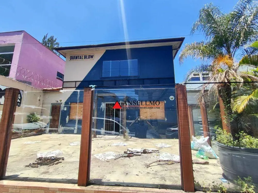 Sobrado, 3 quartos, 276 m² - Foto 1
