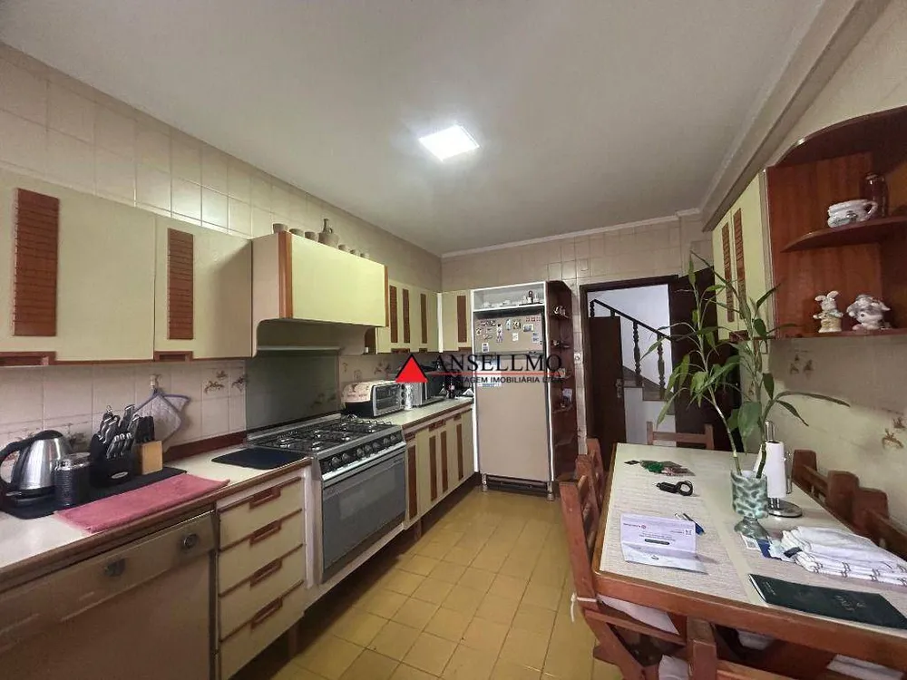 Sobrado, 3 quartos, 300 m² - Foto 1
