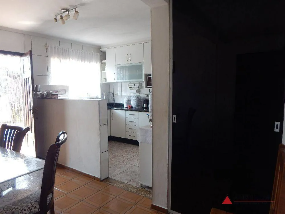 Sobrado, 3 quartos, 228 m² - Foto 4