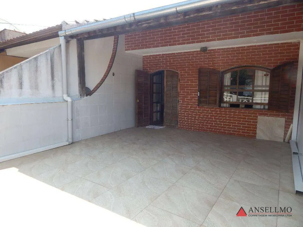 Sobrado, 3 quartos, 228 m² - Foto 2