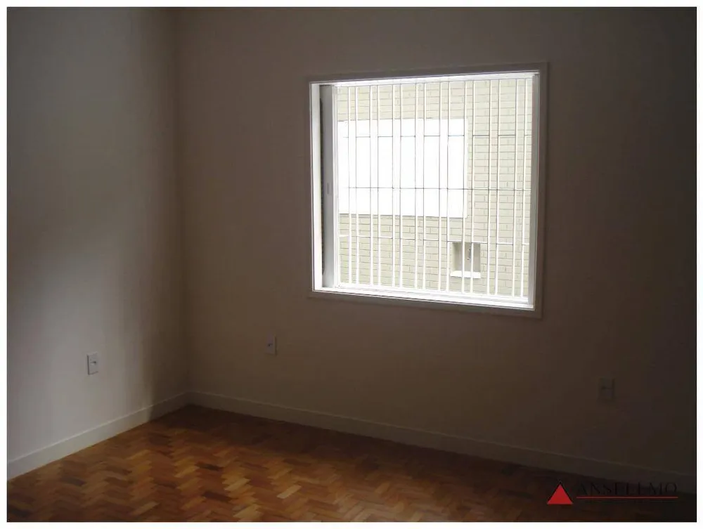 Casa, 3 quartos, 243 m² - Foto 1