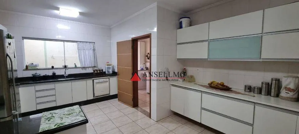 Sobrado, 3 quartos, 230 m² - Foto 1