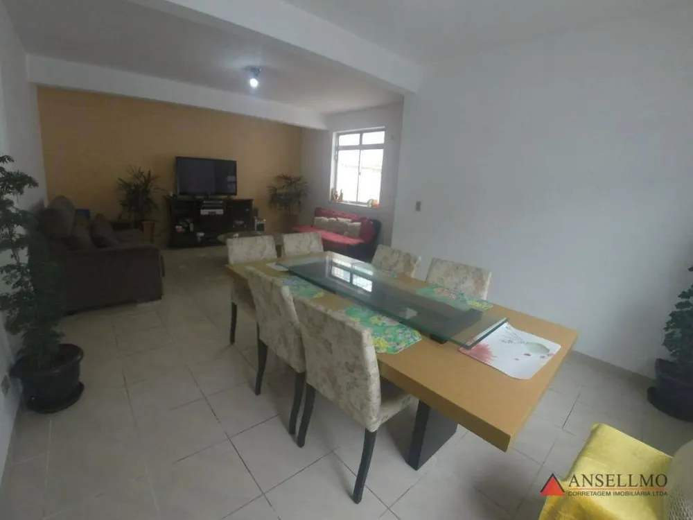 Sobrado, 8 quartos, 400 m² - Foto 1